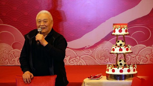 女人张开腿给男人捅