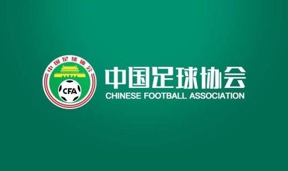 美女露大胸洗澡视频